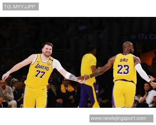 东契奇与里夫斯联手发威詹姆斯是否会影响他们的表现引发热议